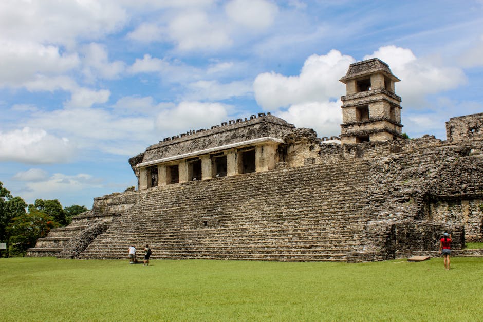 Pakal Palenque: Maya-Herrscher, Sarkophag & Tempel der Inschriften – Tempel Der Inschriften Unter Blauem Wolkenhimmel