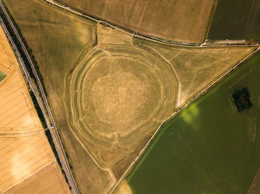 Bodenradar (GPR): Archäologie ohne Spatenstich – Yarnbury Hügel