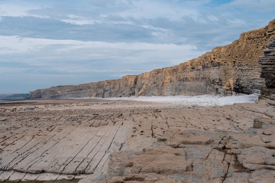 Stratigraphie: Grundprinzip der archäologischen Datierung – Kostenloses Stock Foto zu beachscape, britische geologie, brit…