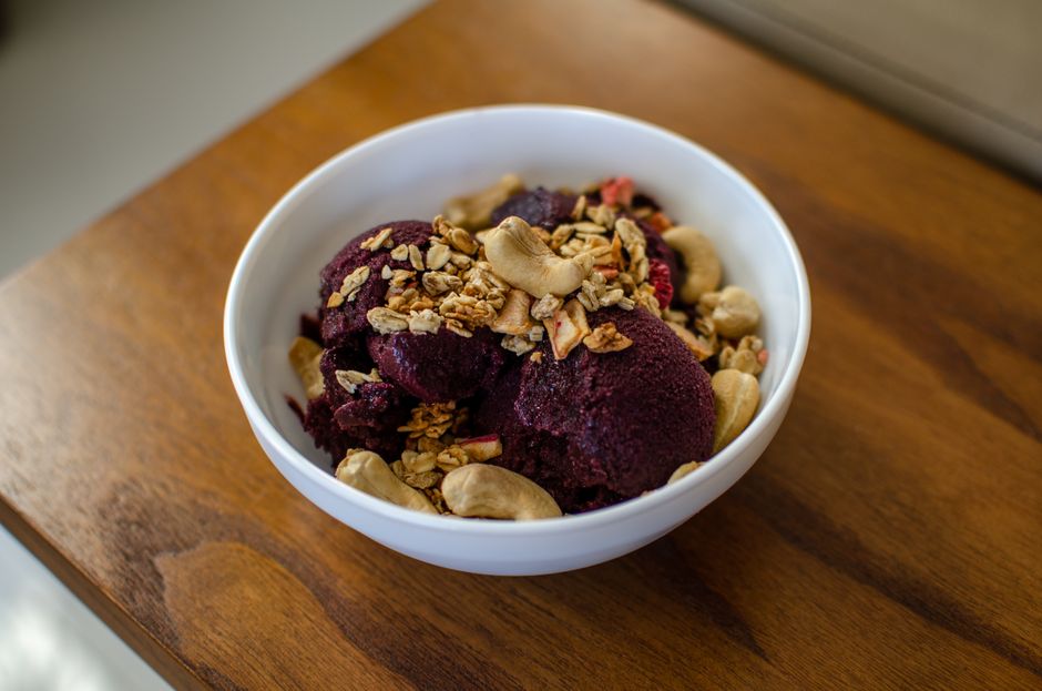 Açaí: Amazonas-Frucht als globales Superfood und ihre Wirkung – Kostenloses Stock Foto zu açaí, acai schüssel, antioxidantien