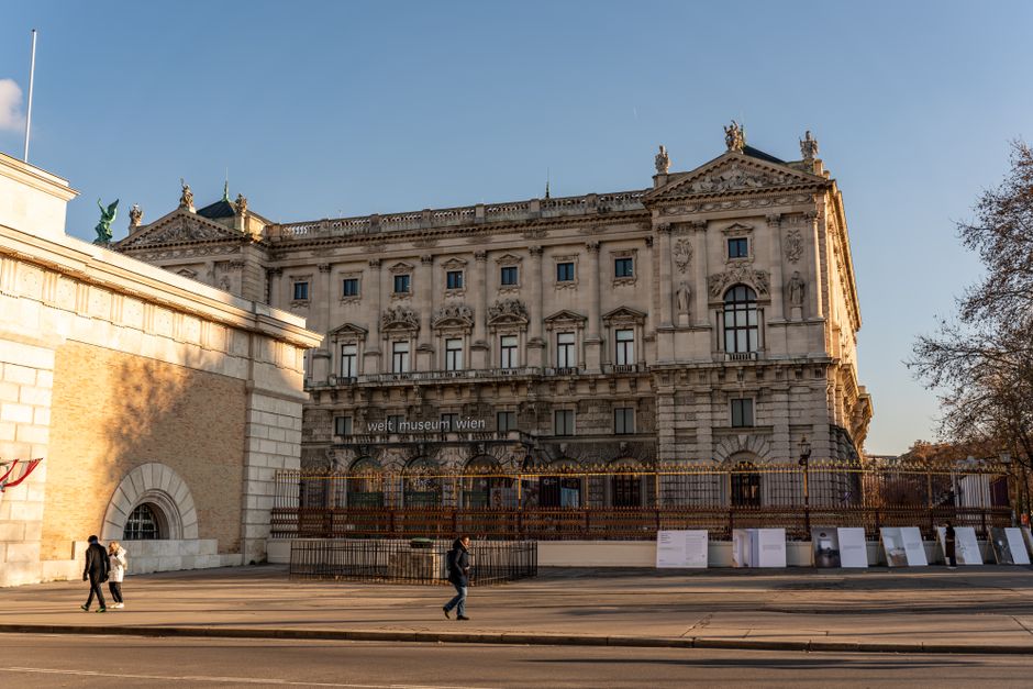 Aztekenkrone 2024: Der Streit um den "Penacho" im Weltmuseum Wien – Weltmuseum Wien In Wien österreich Tagsüber