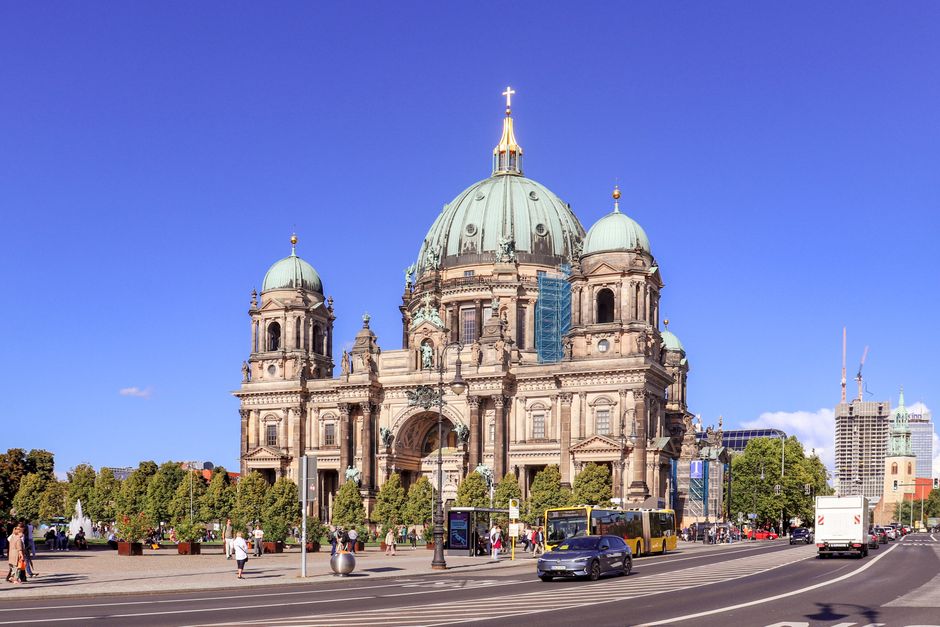 Frida Film: Taymors Meisterwerk über Kahlo und Hayeks Kampf – IAE-Bonn Magazin Frida Film: Taymors Meisterwerk über Kahlo und Hayeks Kampf