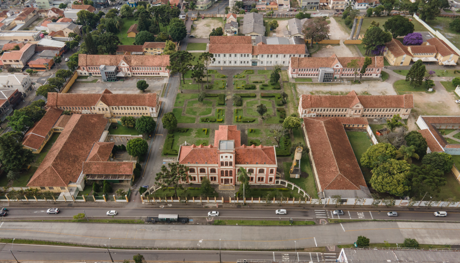 Villas-Bôas-Brüder: Pioniere des Xingu-Parks in Brasilien – Kostenloses Stock Foto zu architektur, bäume, brasilien