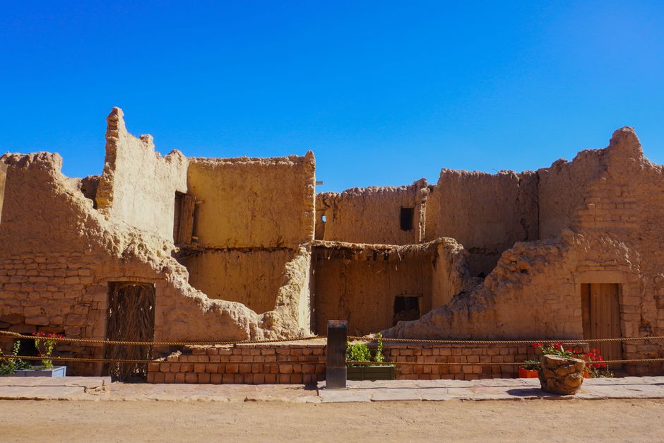 Caral Reise: Ihr Guide zur ältesten Stadtkultur Amerikas – Entdecken Sie die historischen Lehmruinen, die im Sonnenlicht e…