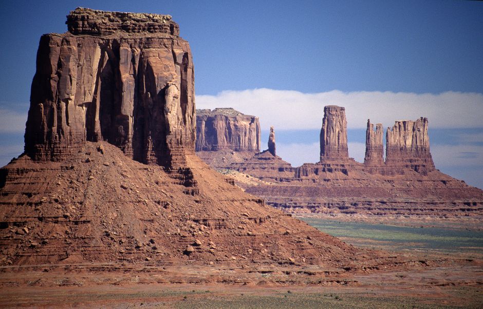 Hopi heute: Kultur, Mesas und das Leben in Arizona – Beeindruckende Aussicht auf Buttes und Mesas im Monument Valley, Ariz…