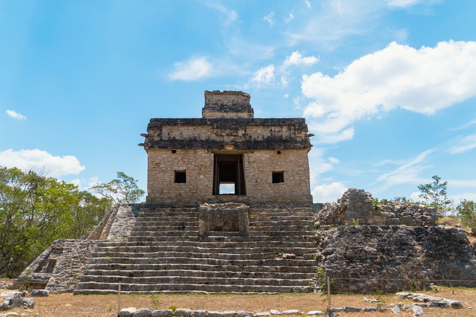 Mérida die Maya-Basis: Ihr Guide zu Yucatán und den Ruinen – Erkunden Sie den berühmten Tempel der Sieben Puppen in Dzibil…