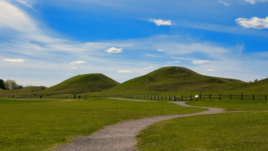 Adena Mounds: Die Grabhügel der frühen Waldlandkultur – Erkunden Sie die friedliche Landschaft der alten Grabhügel Schwede…