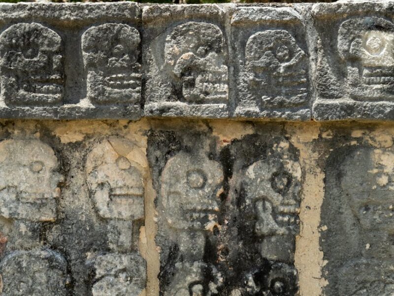 Blutopfer bei den Maya: Bedeutung und Praxis – Kostenloses Stock Foto zu @draussen, alt, alte handwerkskunst