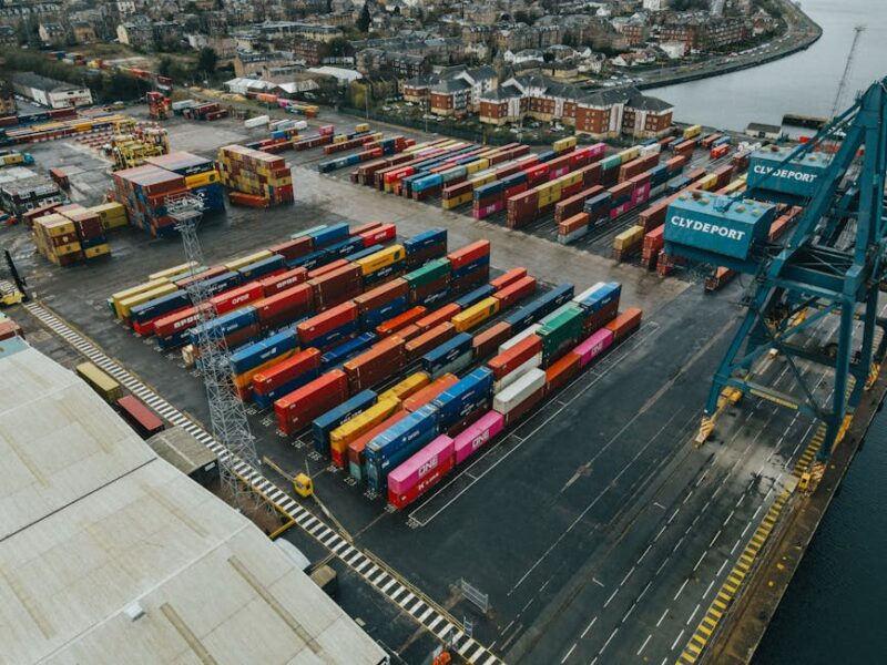 Das Hopewell-Handelsnetzwerk: Kontinentweite Beziehungen – Kostenloses Stock Foto zu bahnlogistik, behälter, bunt