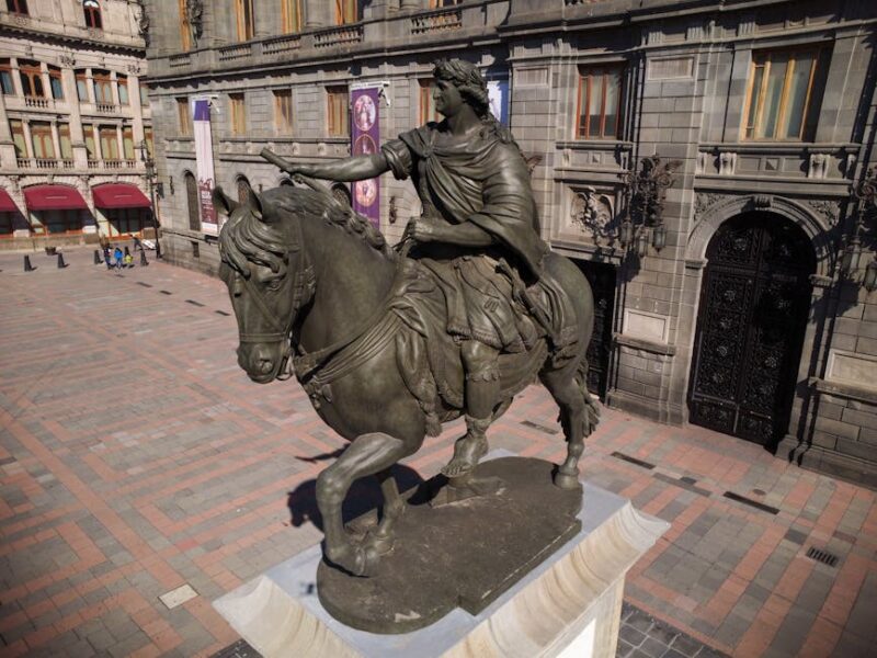 Hernán Cortés: Die Eroberung Mexikos 1519-1521 – Kostenloses Stock Foto zu alte stadt, architektur, bronze-skulptur