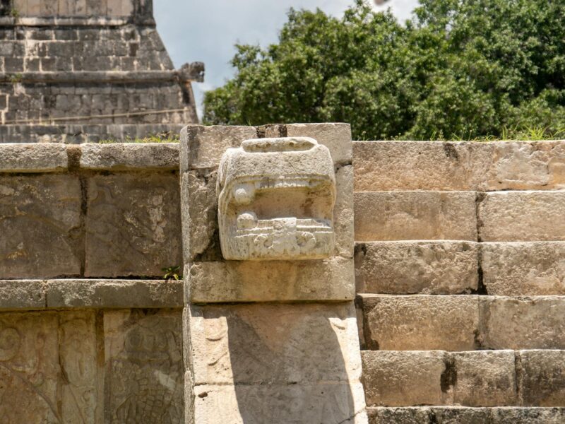 Ballspielplatz Chichen Itza: Architektur, Rituale & Forschung