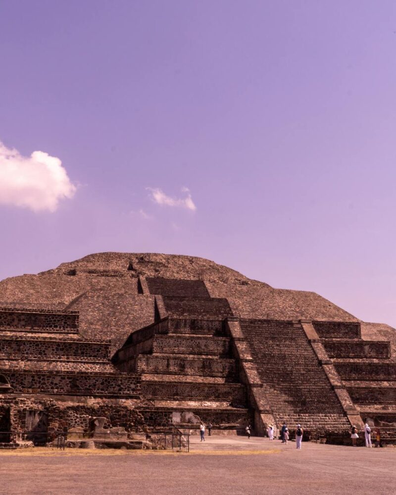Sonnenpyramide Teotihuacan: Geschichte, Bauphasen und Geheimnisse