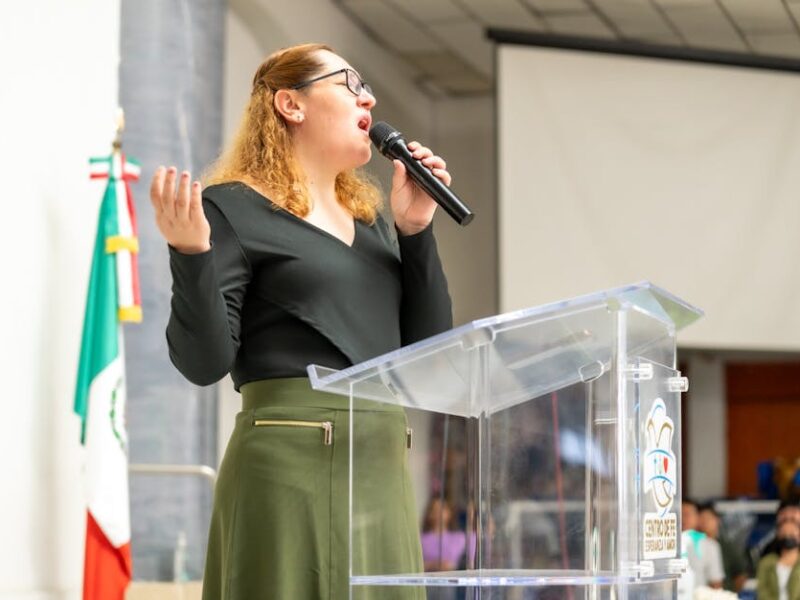 Nahuatl heute: 1,7 Millionen Sprecher in Mexiko – Kostenloses Stock Foto zu anbeter, anbetung, anbetungsstätte