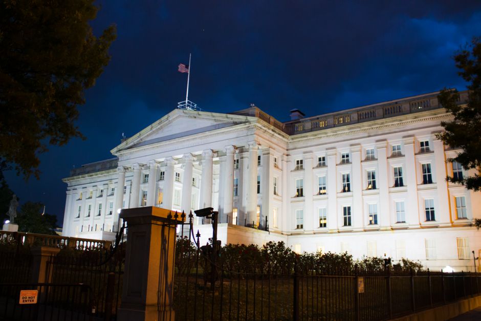 BIA: US Bureau of Indian Affairs – Geschichte und Gegenwart – Kostenloses Stock Foto zu 'nachtbeleuchtung', abend, abendhi…