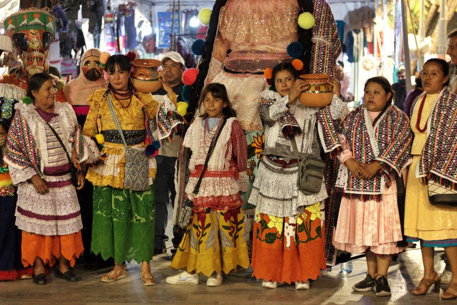 Powwow heute: Lebendige Tradition und kulturelle Vielfalt – Kostenloses Stock Foto zu bunt, damenbekleidung, dekorative kl…