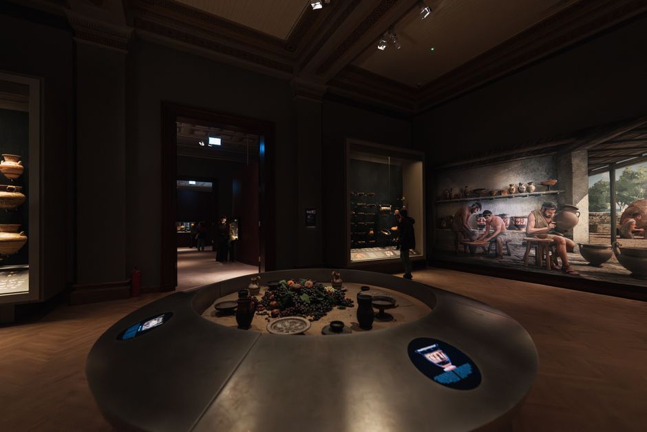 Thermolumineszenz: Keramik datieren und Archäologie präzisieren – Innenansicht des Archäologischen Museums von Istanbul mi…