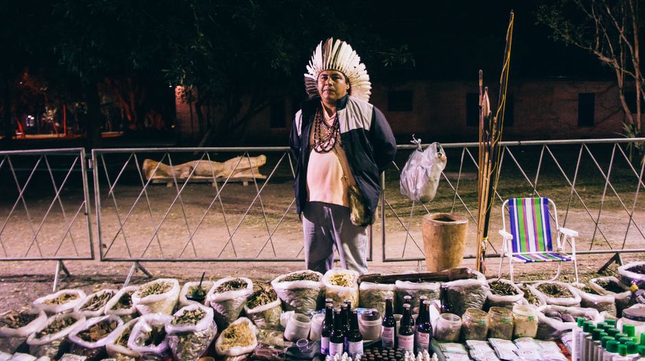Ayahuasca Tourismus Kritik: Risiken, Missbrauch & kulturelle Aneignung – Kostenloses Stock Foto zu authentisch, basar,…