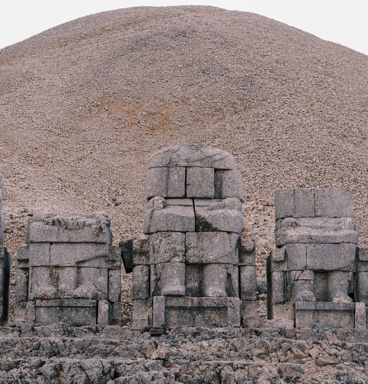 'Ancient Aliens': Kritik an Pseudowissenschaft & Eurozentrismus