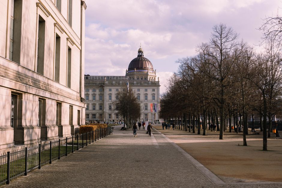 Humboldt Forum Berlin: Ihr Guide durch Ethnologie und Kunst – IAE-Bonn Magazin Humboldt Forum Berlin: Ihr Guide durch Ethnologie und Kunst