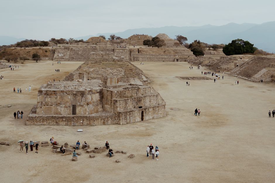Monte Albán Reise: Ihr Guide zur archäologischen Stätte in Oaxaca – Erkunden Sie die alten Zapotekenruinen von Monte Albán…