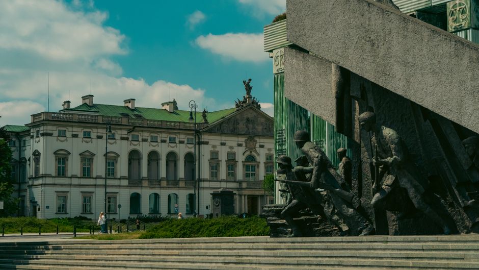 Popé Pueblo: Anführer des Aufstands von 1680 gegen die Spanier – Denkmal des Warschauer Aufstands mit einem historischen G…