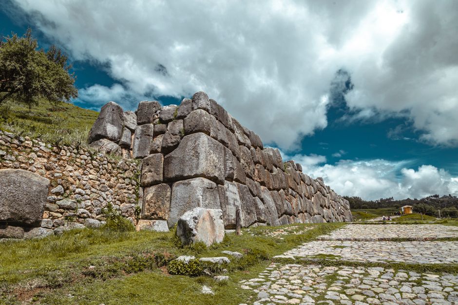 Sacsayhuamán Reise: Ihr Guide zur Inka-Festung über Cusco – Entdecken Sie die großen Ruinen der antiken Steinmauer…