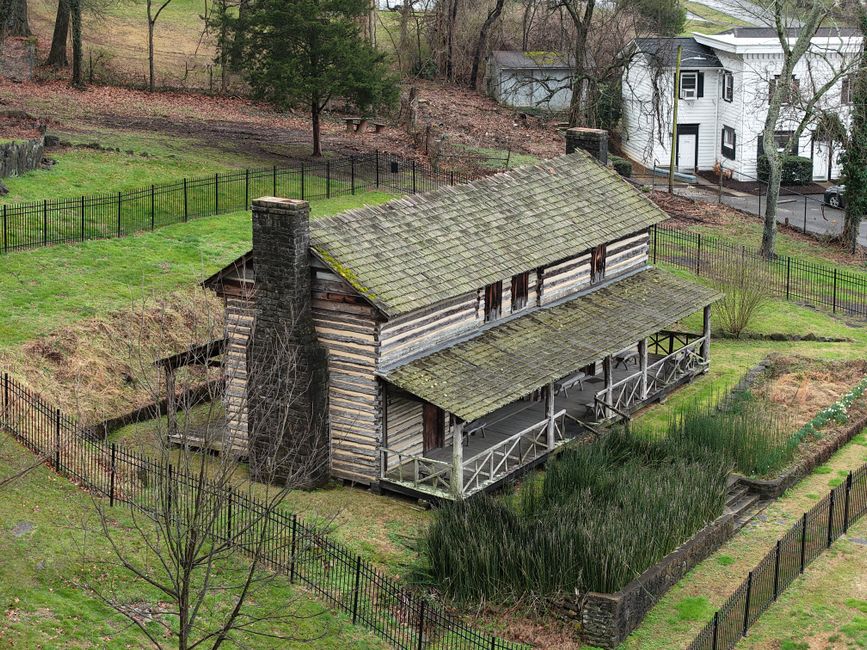 Trail of Tears: Die Zwangsumsiedlung der Cherokee Nation – Eine malerische Aussicht auf das John Ross Haus, ein historisch…
