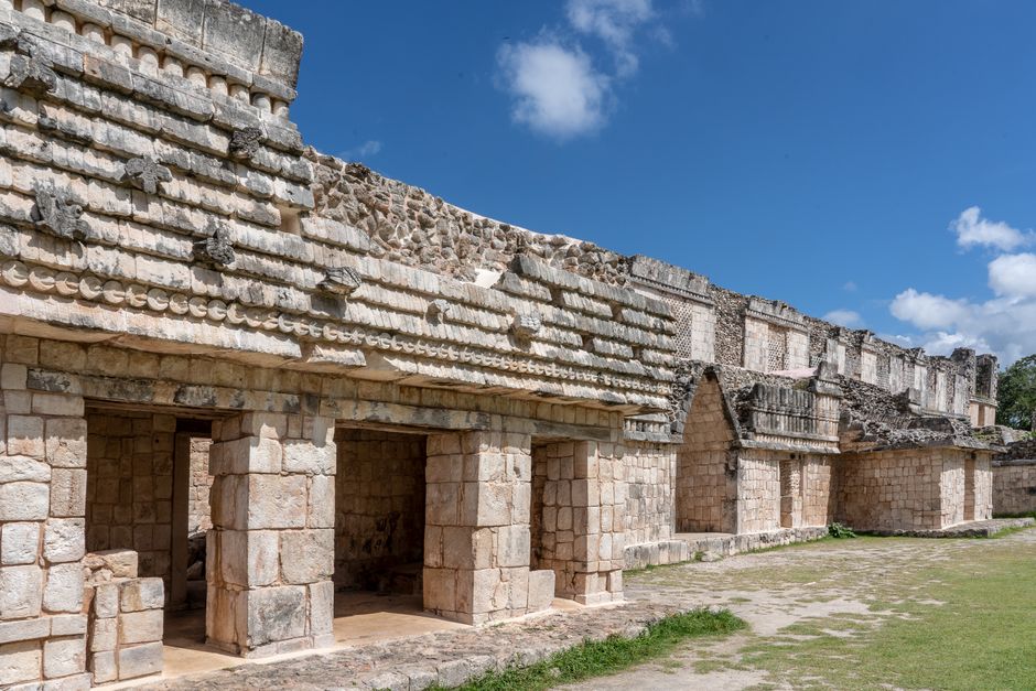 Uxmal Reise: Ihr Guide für die Maya-Stätte in Yucatán – Entdecken Sie die historischen Maya-Ruinen von Uxmal mit ihrer kom…